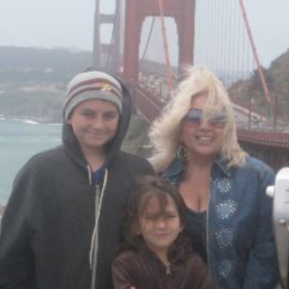 Meet your Posher, Ronni - Picture 3 of 4